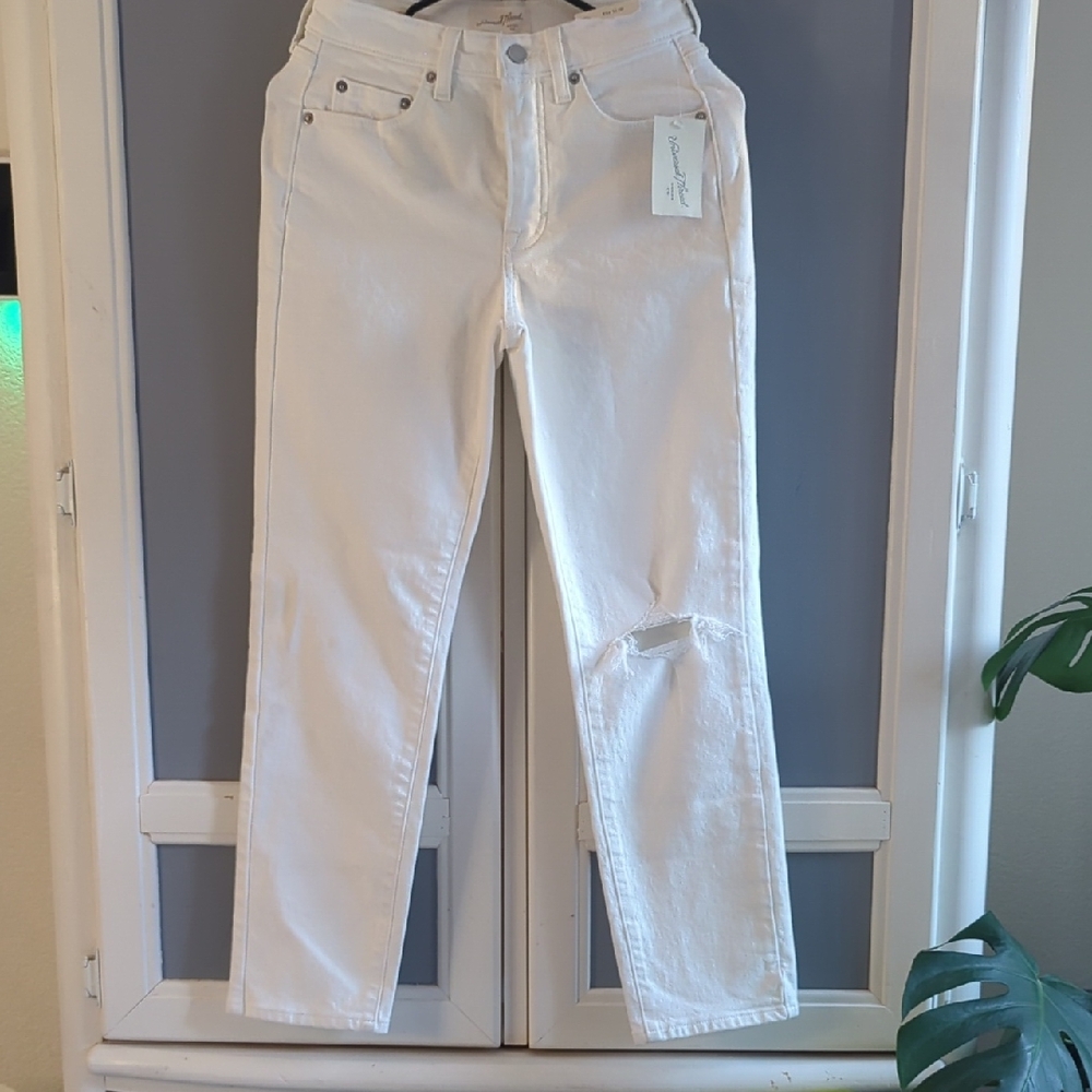 Universal Thread 80s Slim White Jeans‎ | High Rise Vintage Style Distressed Knee